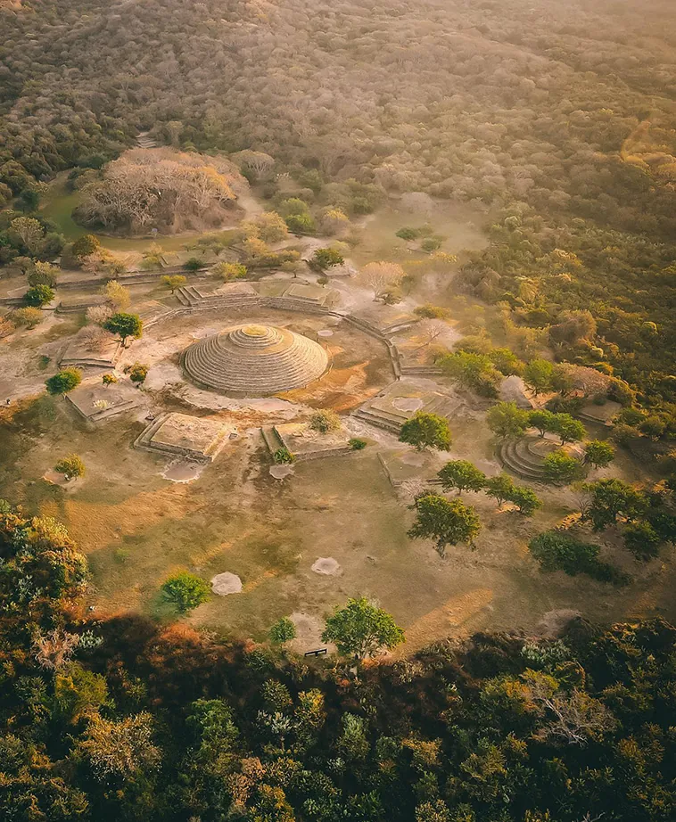 Las Guachimontones: El Fascinante Legado Circular de la Civilización Teuchitlán en Jalisco