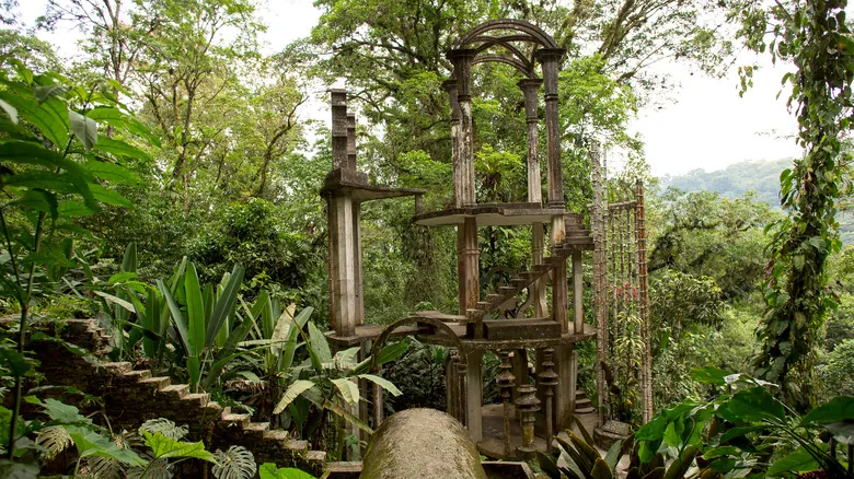 Las Pozas de Edward James: El Jardín Surrealista Oculto en la Selva de México