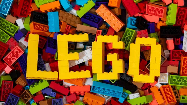 Lego: Un Viaje Fascinante Desde la Carpintería hasta la Innovación Global