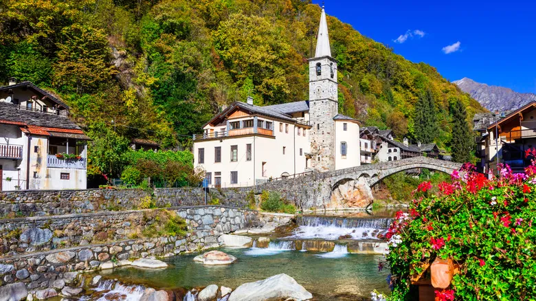 Lillianes: Un Pueblo de Ensueño en los Alpes Italianos para una Escapada Romántica y Aventurera
