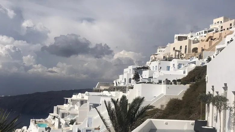 Los Mejores Hoteles en Acantilados del Mundo: Un Retiro de Lujo con Vistas Inigualables
