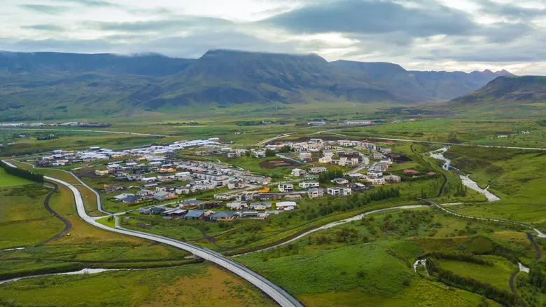 Mosfellsbær: Tu Oasis de Paz en Islandia cerca de Reikiavik para Explorar sin Multitudes