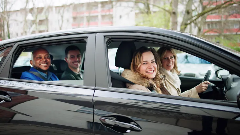 Movilidad Exclusiva en Europa: ¿Cuándo un Chofer Privado Es Tu Mejor Opción de Viaje?