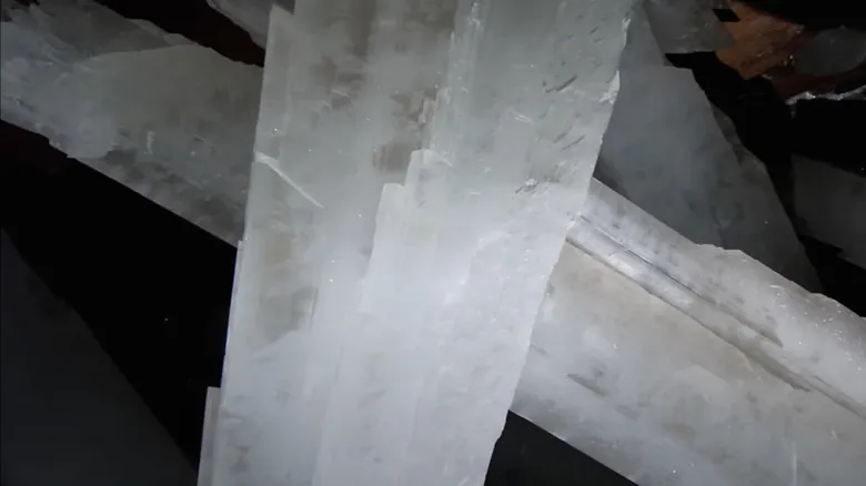 Naica: La Fascinante y Peligrosa Cueva de los Cristales Gigantes de México