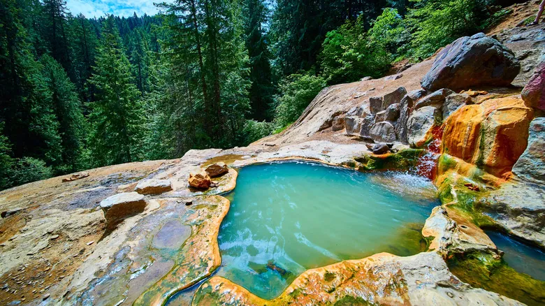 Oregón: Un Viaje Inolvidable por sus Impresionantes Aguas Termales Naturales