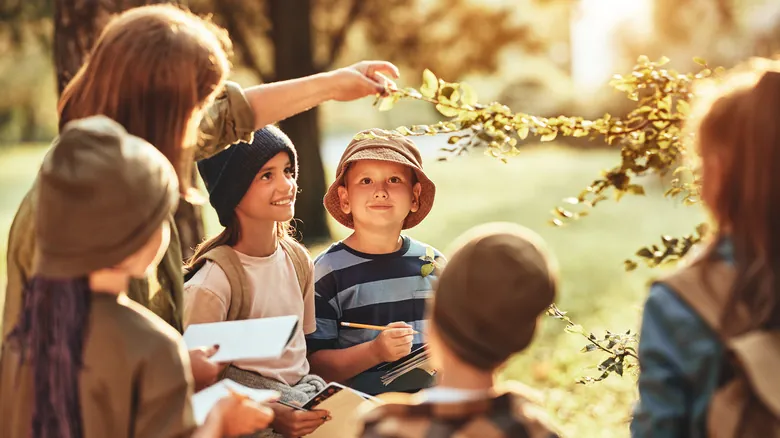 Parques Nacionales: Guardianes de la Naturaleza y los Programas Junior Ranger para Futuros Conservacionistas