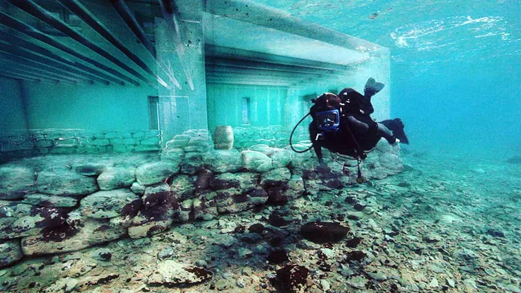 Pavlopetri: La Ciudad Sumergida Más Antigua de Grecia y Su Enlace con la Leyenda de la Atlántida