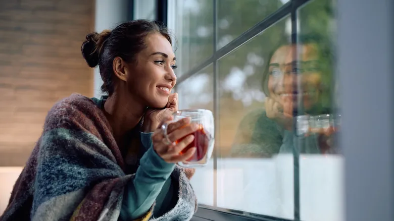 Por Qué las Mujeres Sienten Más Frío que los Hombres: Una Explicación Científica y Social