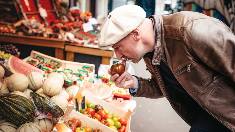 Saborea Francia: Guía Esencial para Disfrutar la Gastronomía Francesa como un Local, Según Rick Steves