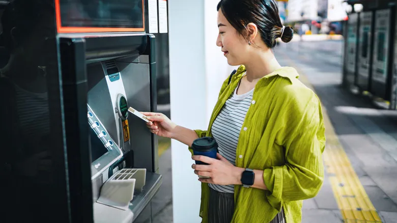 Seguridad Financiera en Europa: Guía Esencial para Viajeros Inteligentes