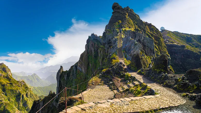 Senderismo en Portugal: Descubre las Rutas Más Impresionantes y Secretos Locales