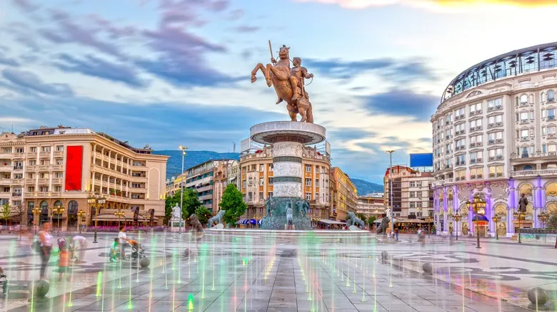 Skopie, Macedonia del Norte: Descubre la Capital Europea Única y Asequible Sin Multitudes