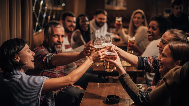 Slàinte Mhath: La Clave para Conectar con la Cultura Escocesa y su Idioma Gaélico