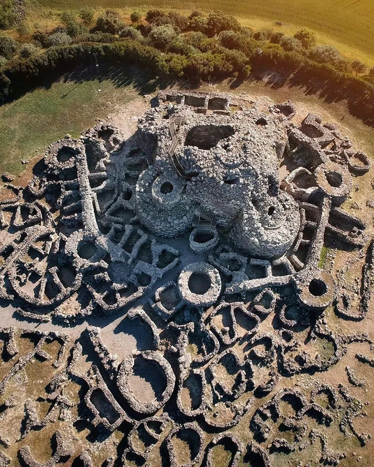 Su Nuraxi en Barumini: Joya de la Arquitectura Nurágica en la Cerdeña Prehistórica