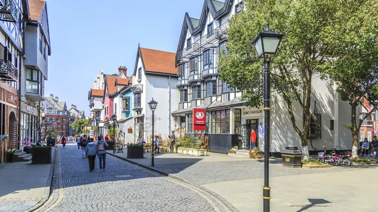 Thames Town: Un Fascinante Escape Británico en el Corazón de Shanghái