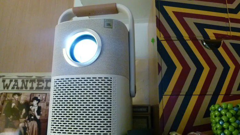 Yaber T2: El Proyector Portátil que Transforma Cualquier Espacio en tu Cine Privado